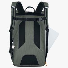 Plecak EVOC Duffle Backpack 16 dark olive - black
