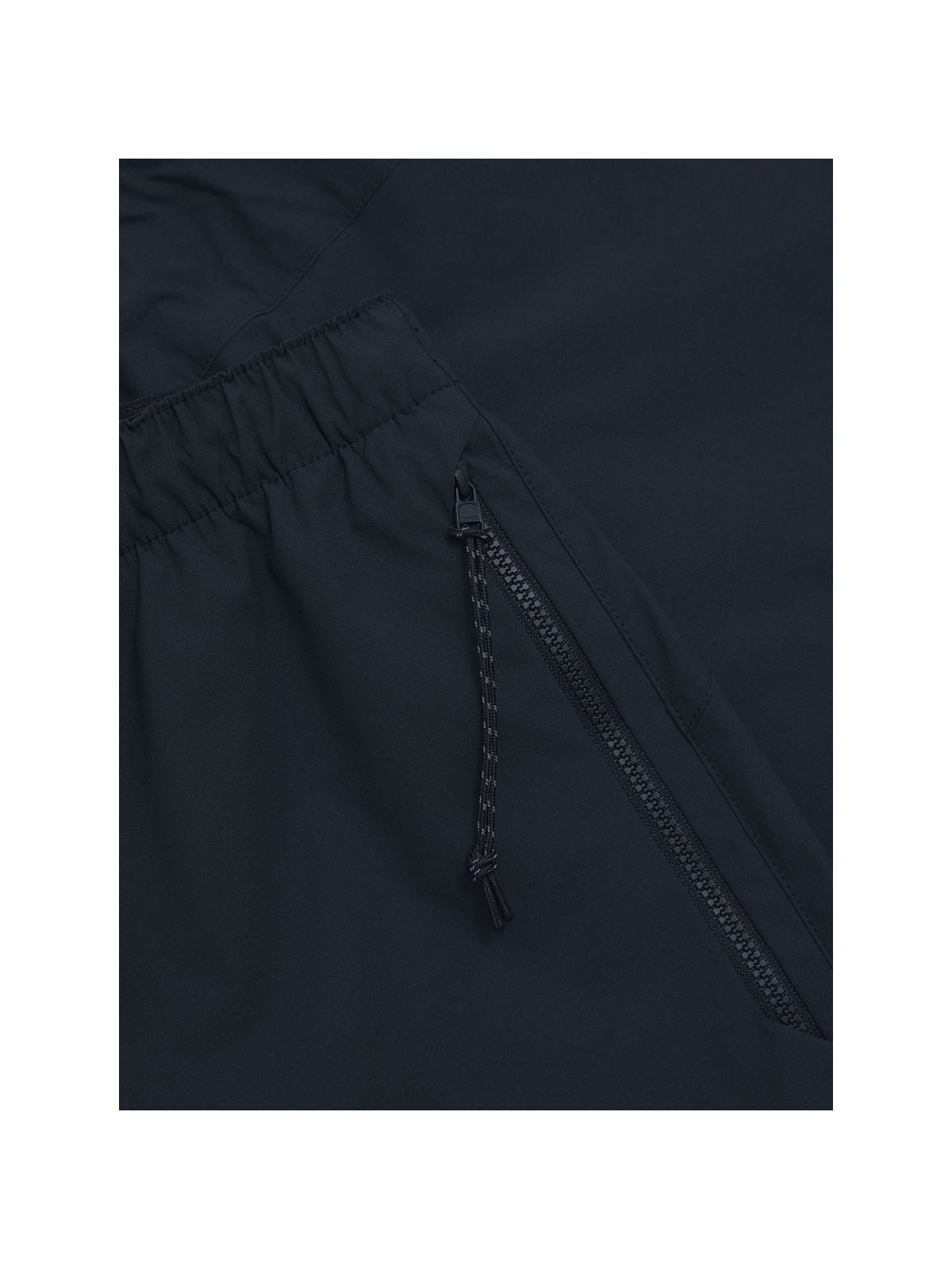 adventuresports szorty-peak-performance-w-outdoor-cargo-shorts-czarny-g80109010-050 detail