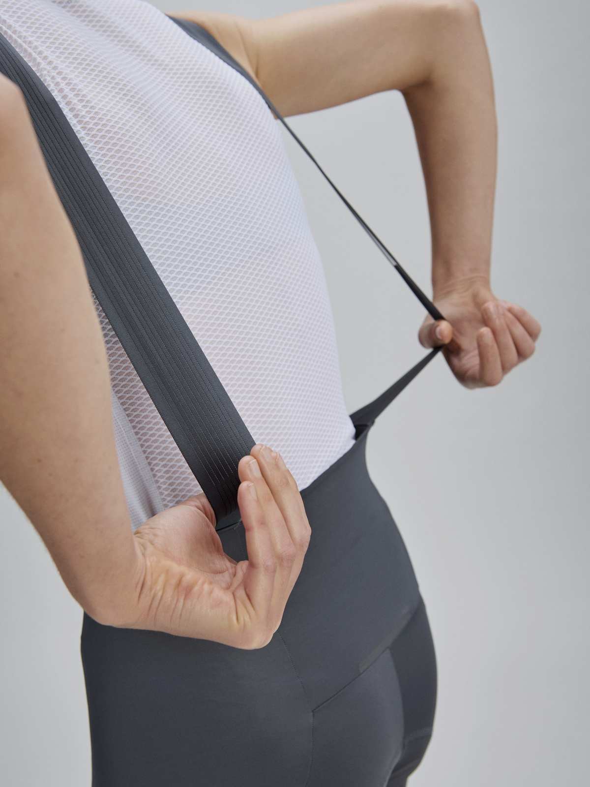 Spodenki rowerowe damskie POC W's Raceday Bib Shorts szare