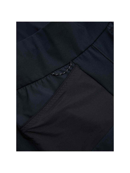 adventuresports szorty-peak-performance-w-ascent-track-shorts-czarny-g80106020-050 detail
