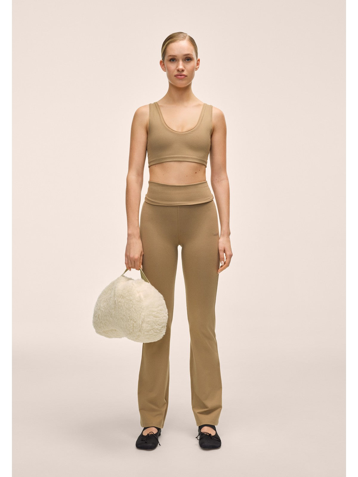 Spodnie damskie CASALL Sublime Folded Flare Pants kolor brązowy