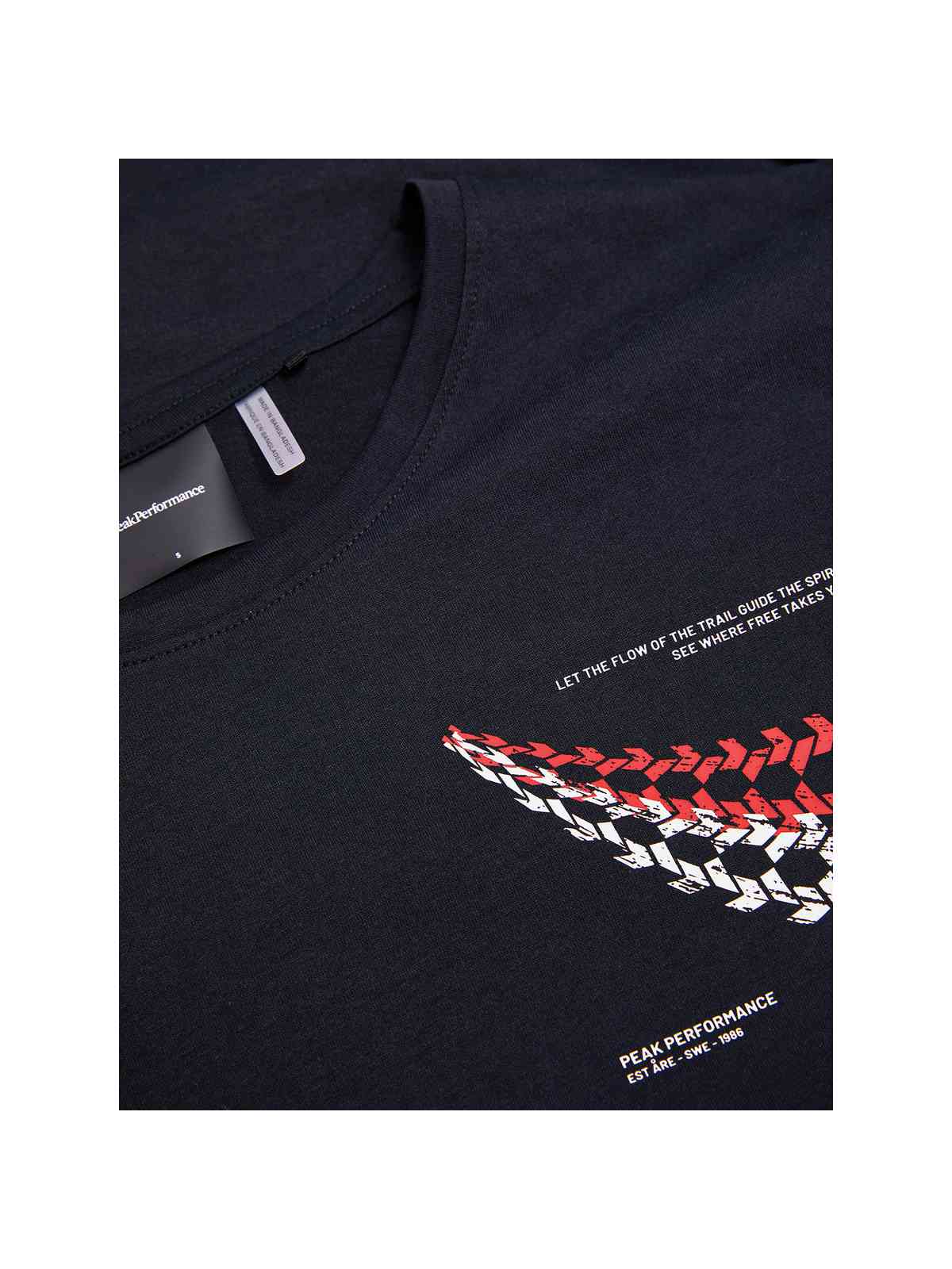 adventuresports koszulka-peak-performance-w-explore-graphic-tee-g79742370-050 detail1