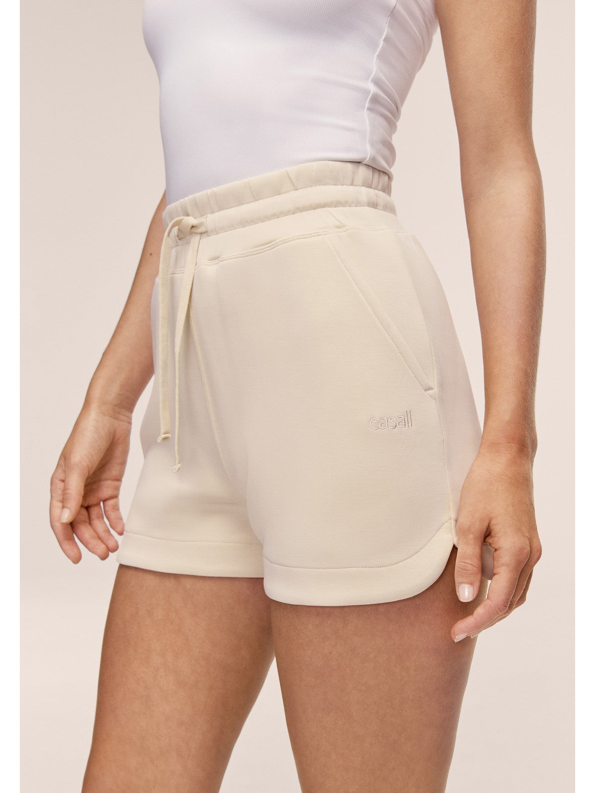 Szorty damskie CASALL Peachy Shorts kolor biały