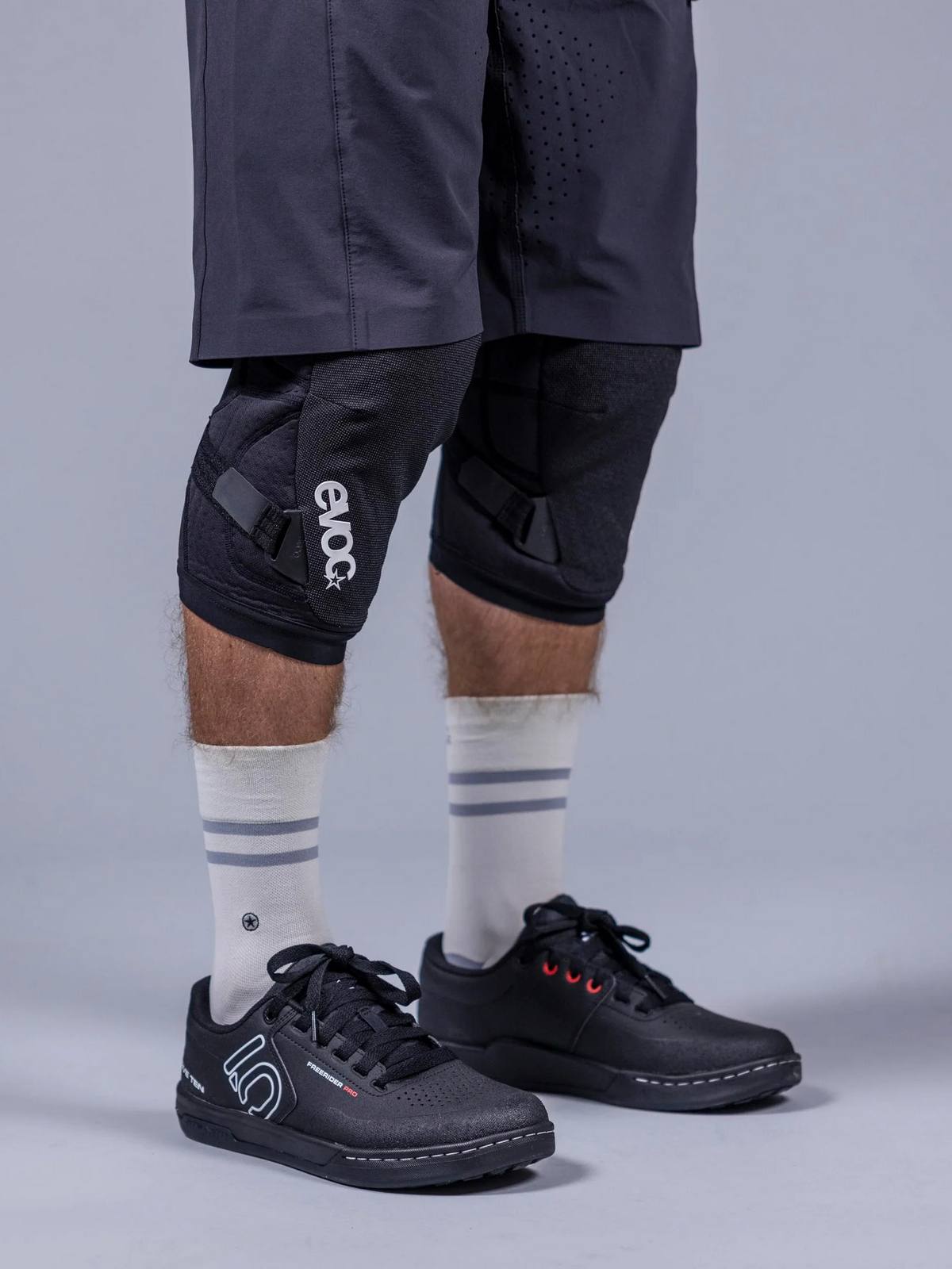 Ochraniacze na kolana EVOC Knee Prot Ls Flex Enduro black