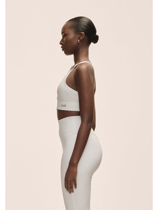 Stanik treningowy CASALL Wrap Sports Bra biały kolor biały
