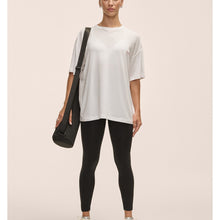 Koszulka damska Casall Oversized Cotton Blend Tee biały - Adventure Sports
