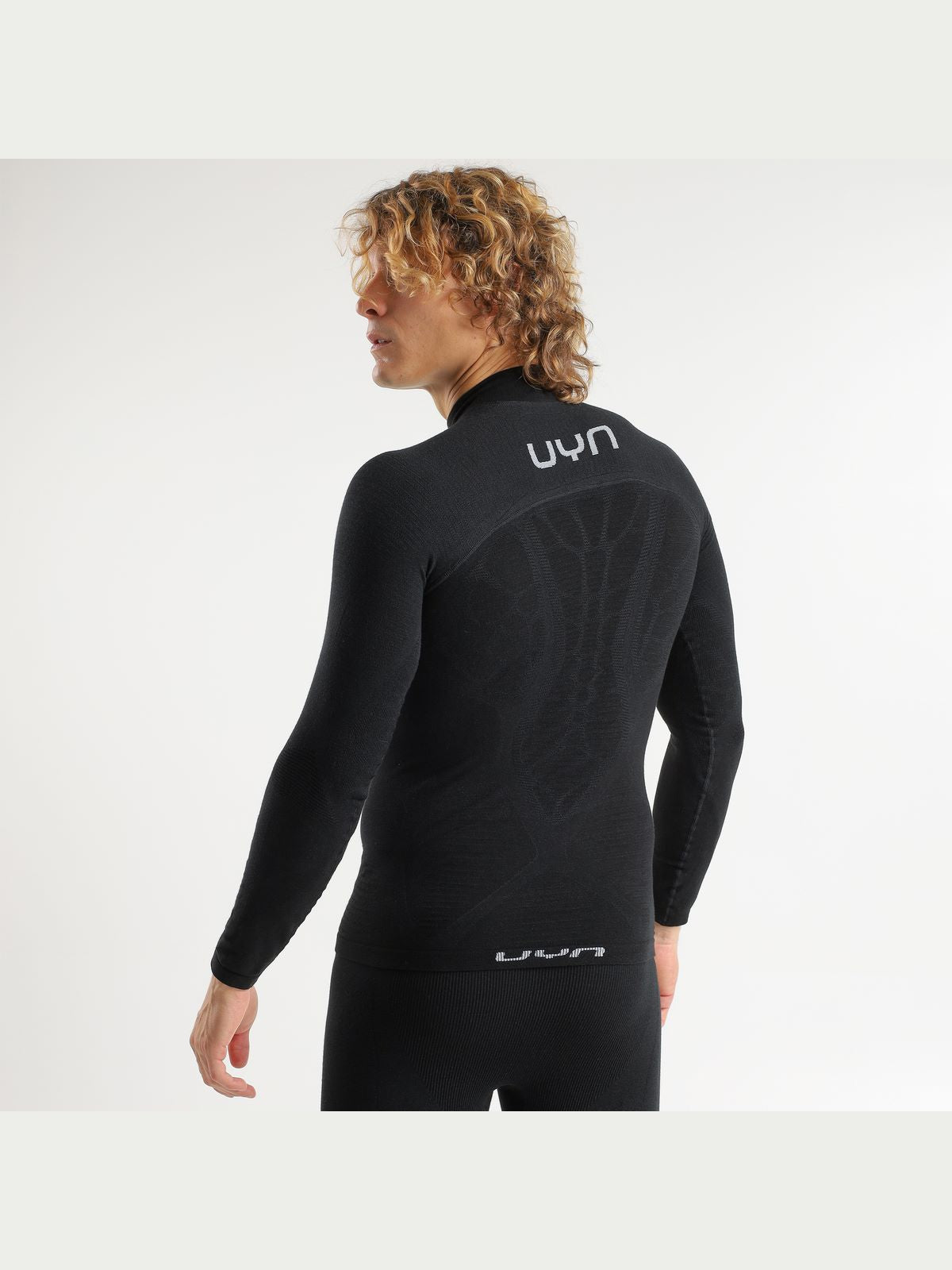 Koszulka UYN Man Elevatyon Biomorph Uw Shirt Long Sl. Turtle Neck czarny