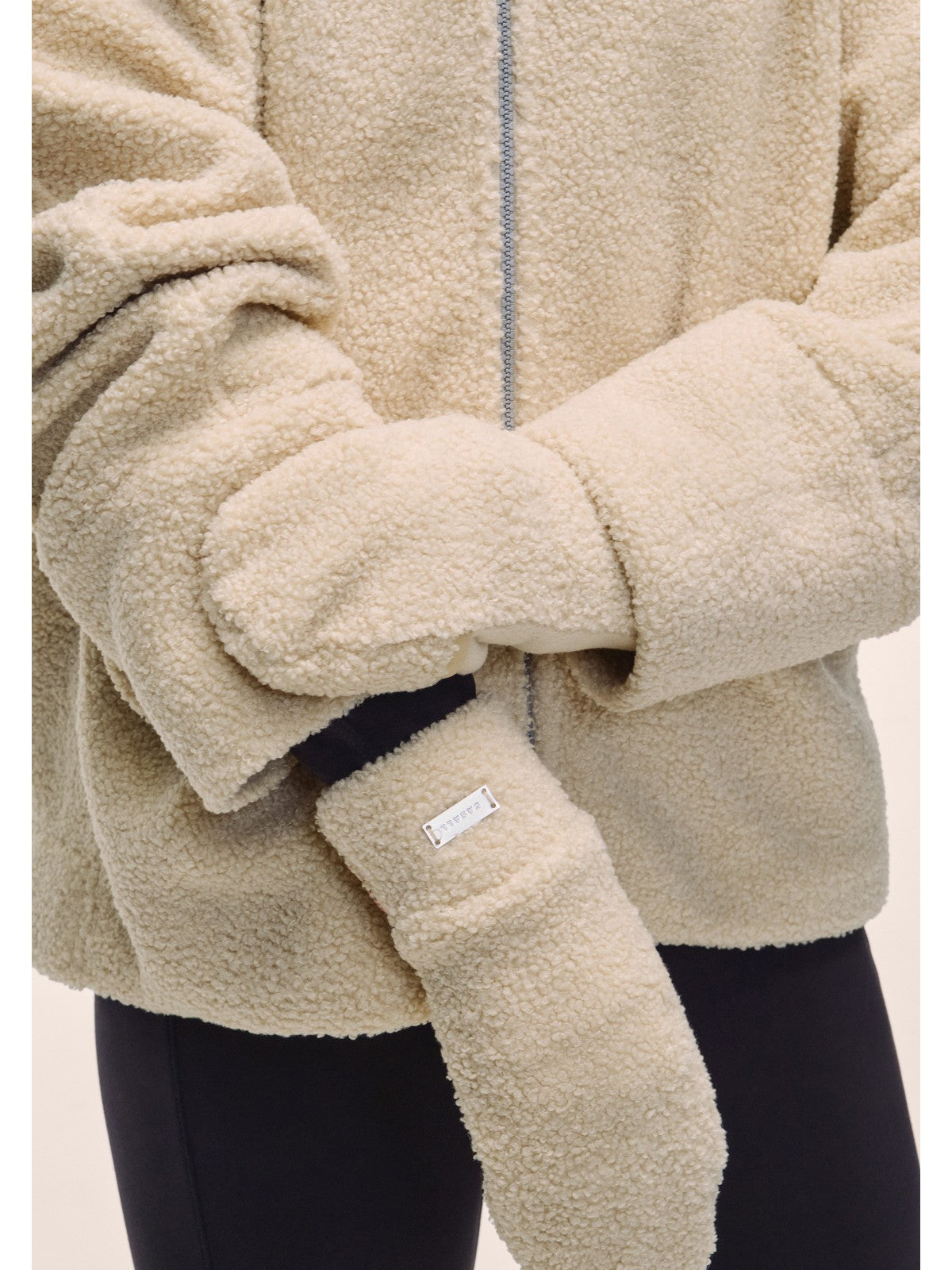 Kurtka damska CASALL Sherpa Short Zip Jacket kolor beżowy