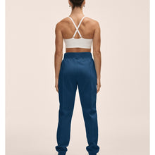 Spodnie damskie CASALL Aria Joggers kolor niebieski
