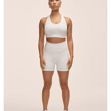 Legginsy damskie Casall Grace High Waist Hot Pant biały - Adventure Sports
