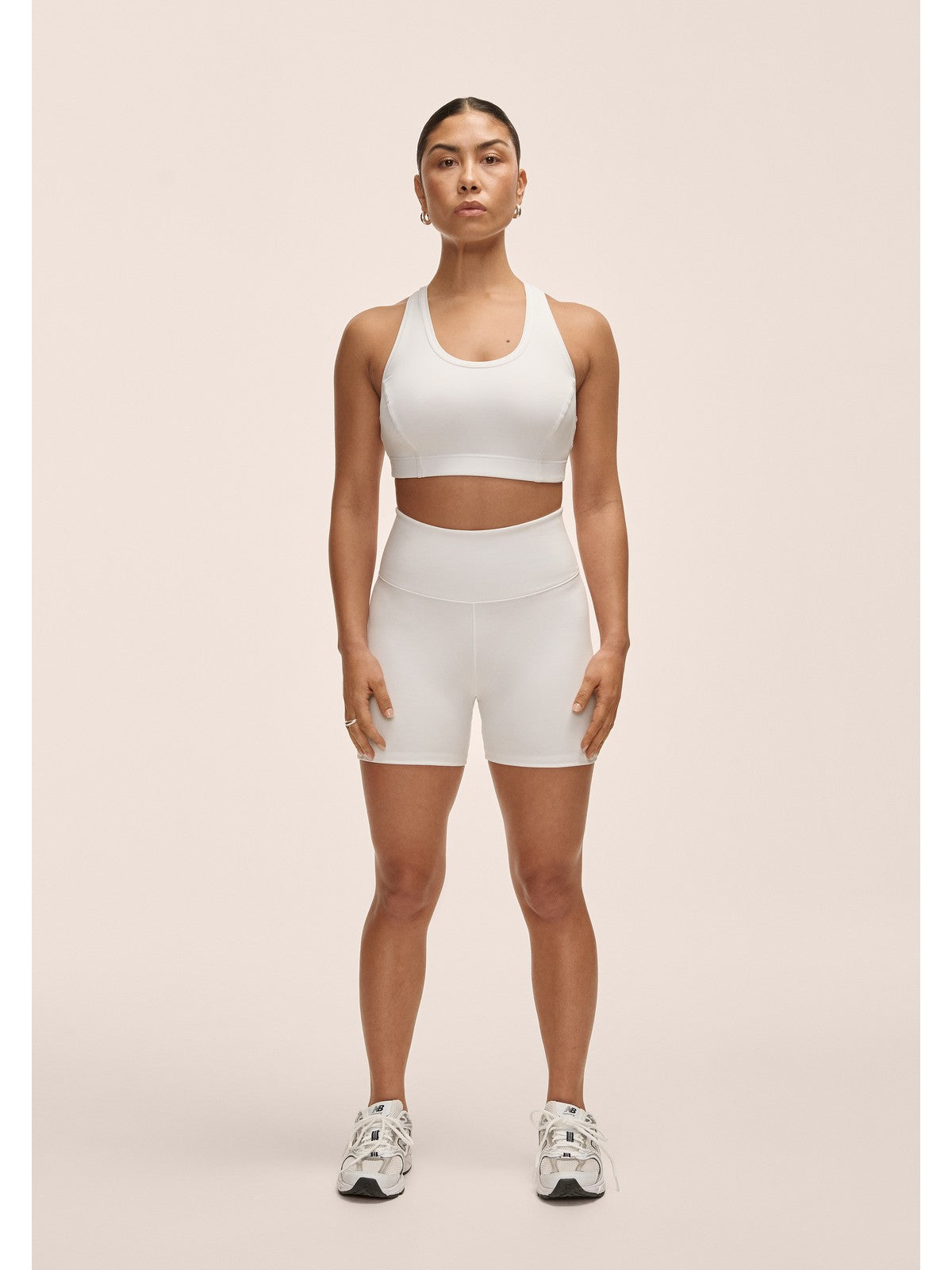 Legginsy damskie Casall Grace High Waist Hot Pant biały - Adventure Sports