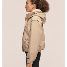 Kurtka damska CASALL Scandi Bomber Rain Jacket kolor beżowy
