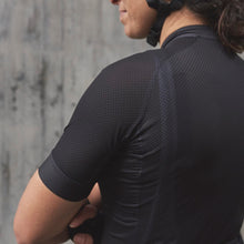 Koszulka rowerowa POC W’s ESSENTIAL ROAD LOGO Jersey - czarny - Adventure Sports
