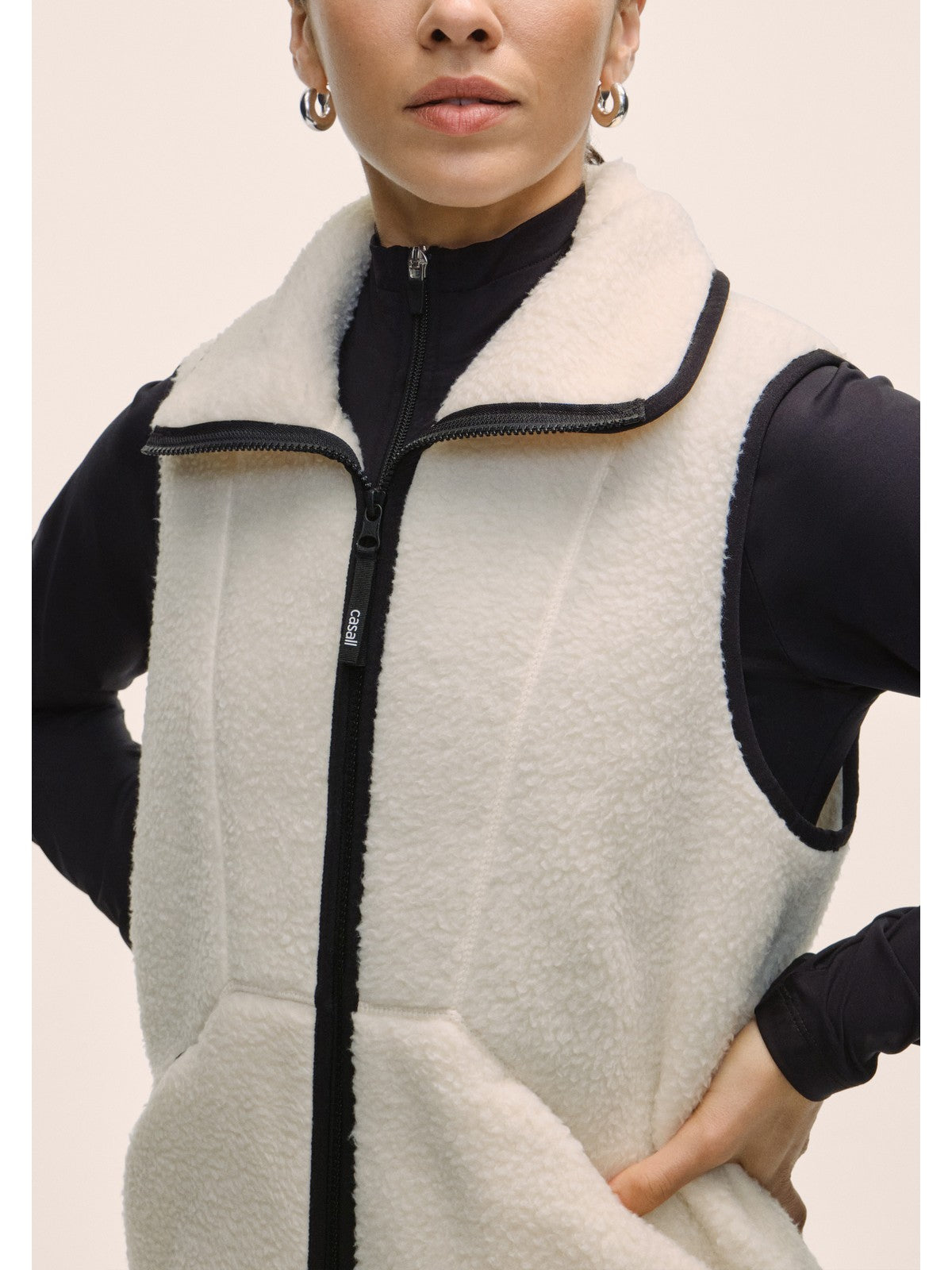Kamizelka damska CASALL High Collar Pile Vest kolor biały