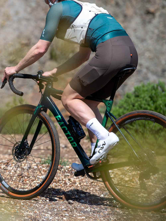 Spodenki rowerowe NORTHWAVE Extreme Rock Bibshort brązowe

