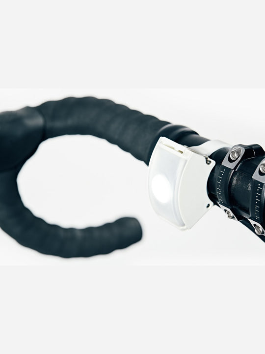 Lampka rowerowa BOOKMAN Curve Front Light 220lm biały
