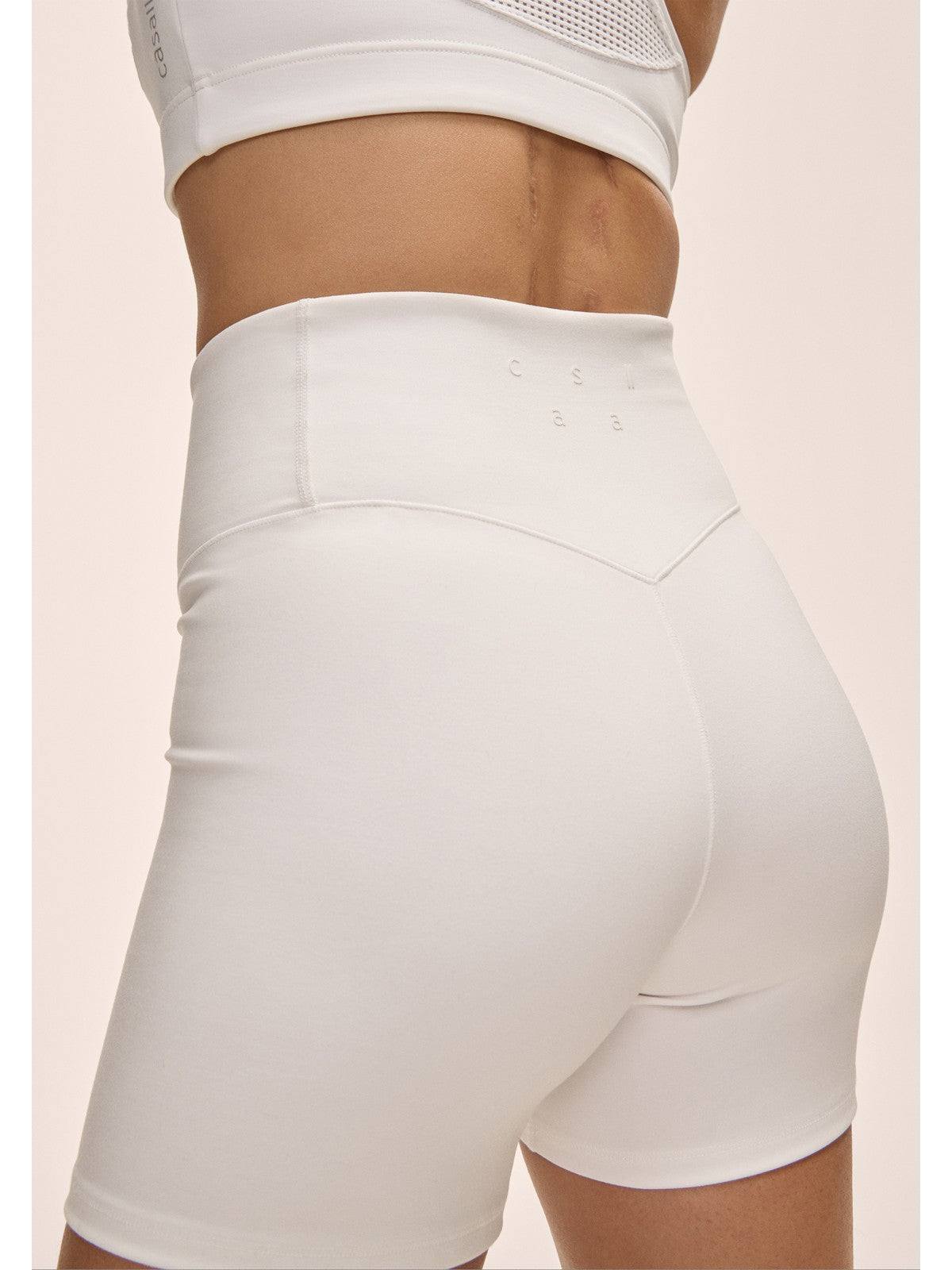 Legginsy damskie Casall Grace High Waist Hot Pant biały - Adventure Sports