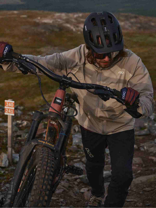 Kask rowerowy POC AXION - czarny
