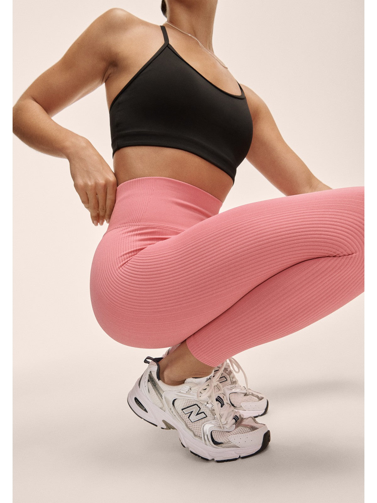 Legginsy damskie z wysoką talią Casall Multi Rib Seamless High Waist Tights różowe - Adventure Sports