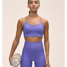 Stanik Casall Sleek Strappy Sports Bra kolor fioletowy

