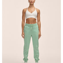 Spodnie dresowe damskie Casall Aria Joggers zielone - Adventure Sports
