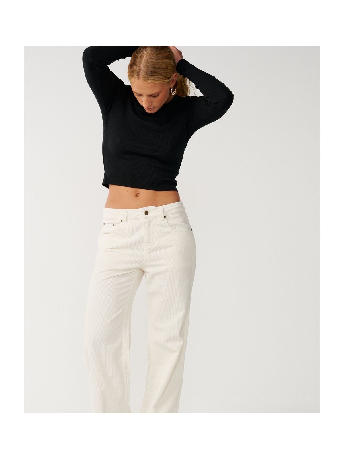 Spodnie damskie RIP CURL Aggie Cord Relaxed Pant białe