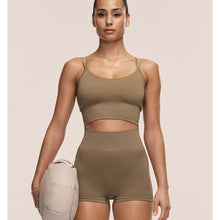 Top damski CASALL Shiny Seamless Rib Top kolor zielony
