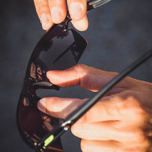 Okulary fotochromowe JULBO OUTLINE - czarny | Reactiv Light Amplifier Cat 1-3 - L - Adventure Sports
