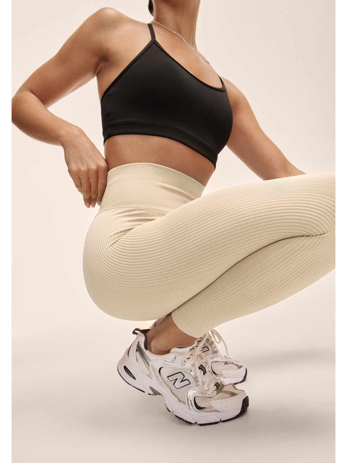 Legginsy damskie CASALL Multi Rib Seamless High Waist Tights kolor beżowy