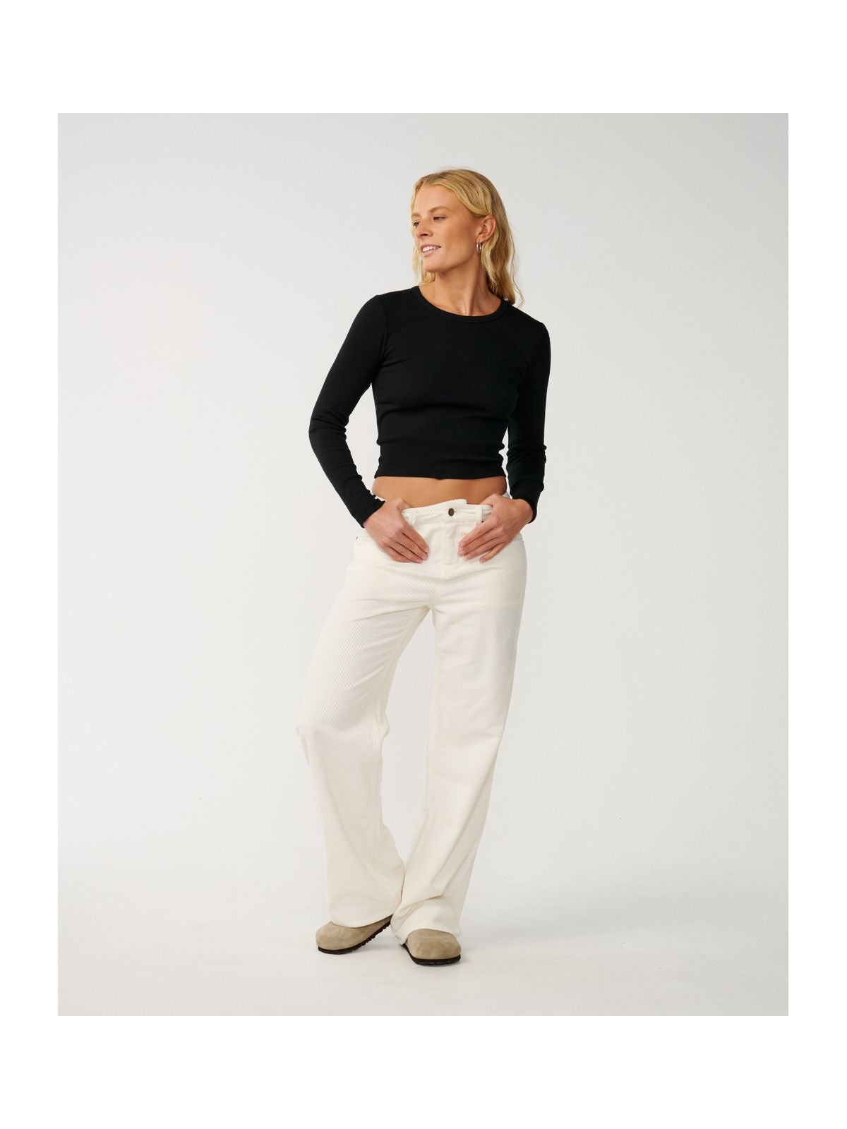 Spodnie damskie RIP CURL Aggie Cord Relaxed Pant białe