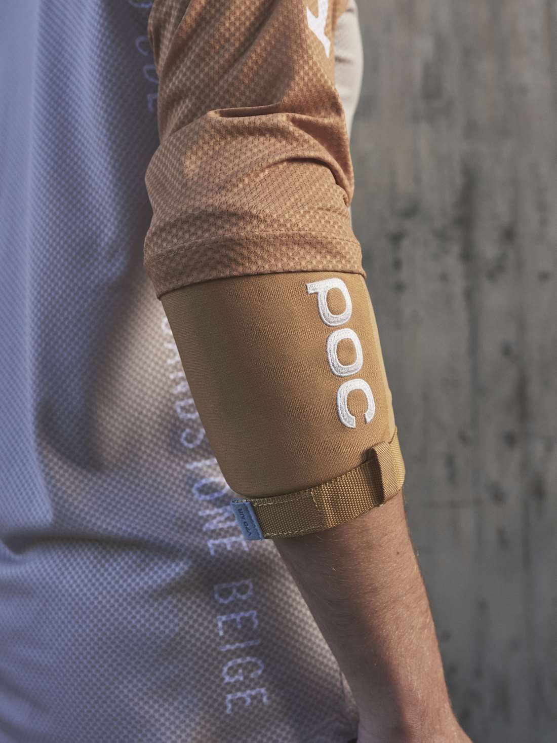 Ochraniacze na łokcie POC JOINT VPD AIR - brązowy - Ochraniacz - Adventure Sports