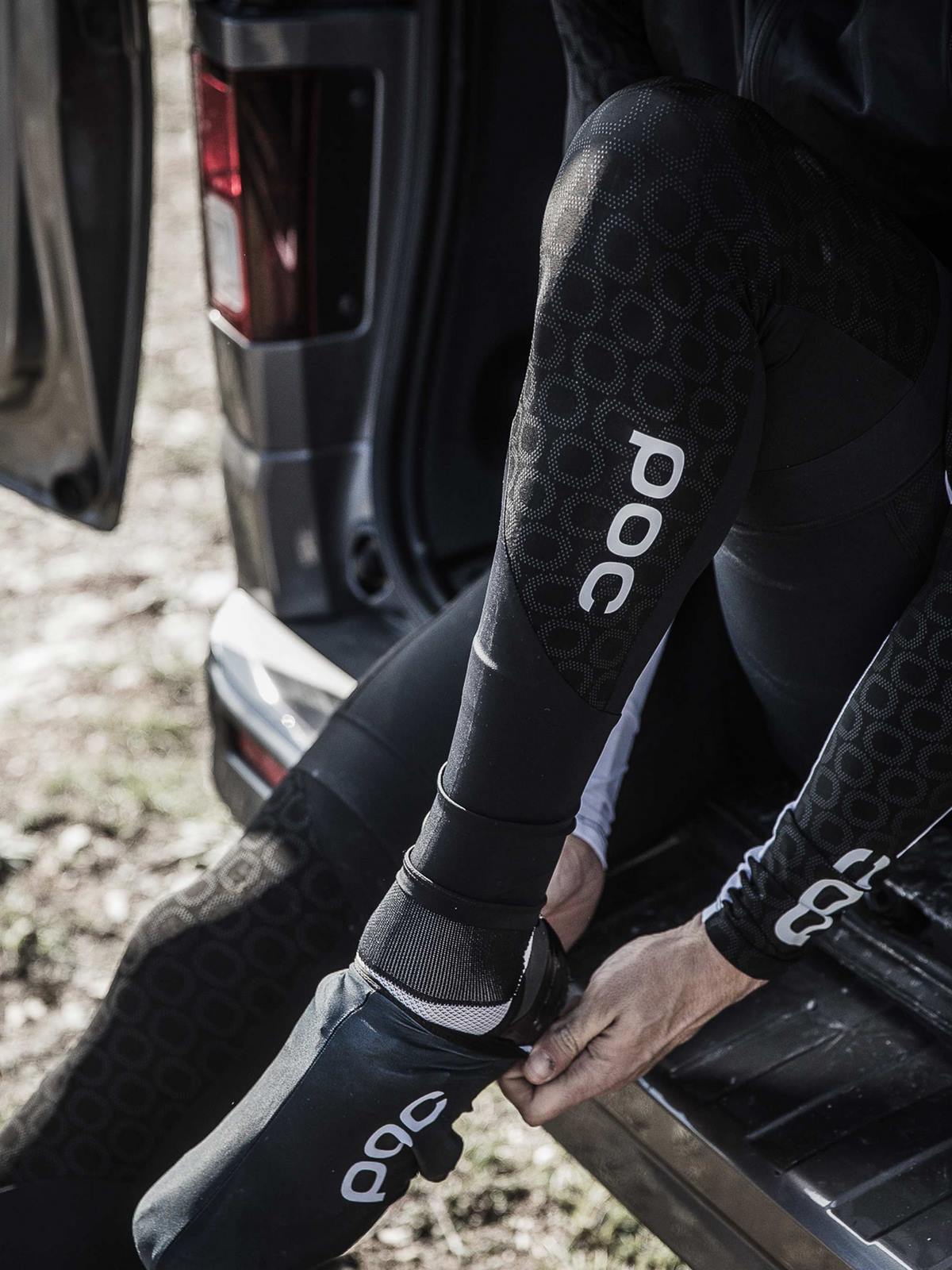 Nogawki rowerowe POC AVIP CERAMIC - czarny - Adventure Sports