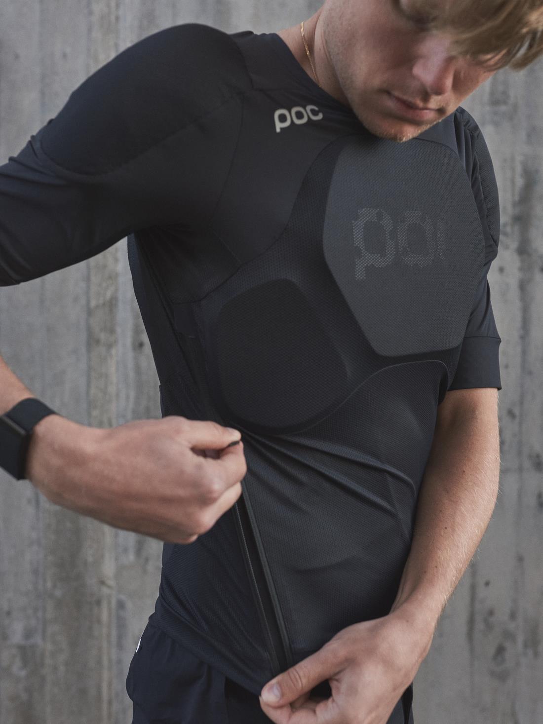 Ochraniacz rowerowy POC Oseus VPD Tee - czarny