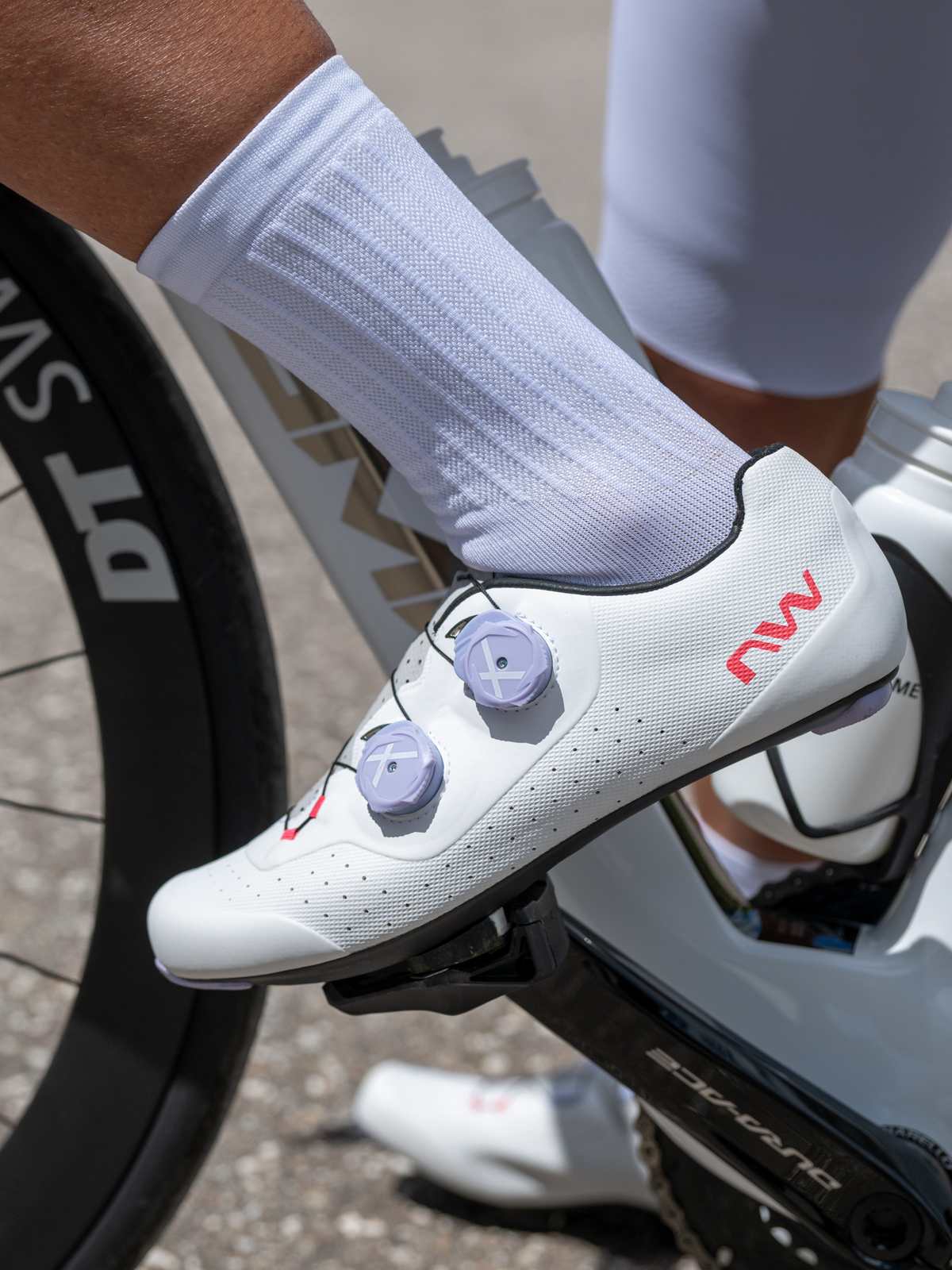 Buty rowerowe NORTHWAVE Extreme Plus - White/Lilac/Red