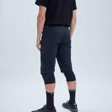 Spodenki rowerowe POC Essential Enduro - czarny
