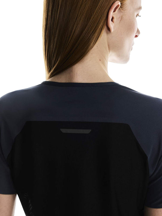 Koszulka damska do biegania On Performance-T granatowo czarny
