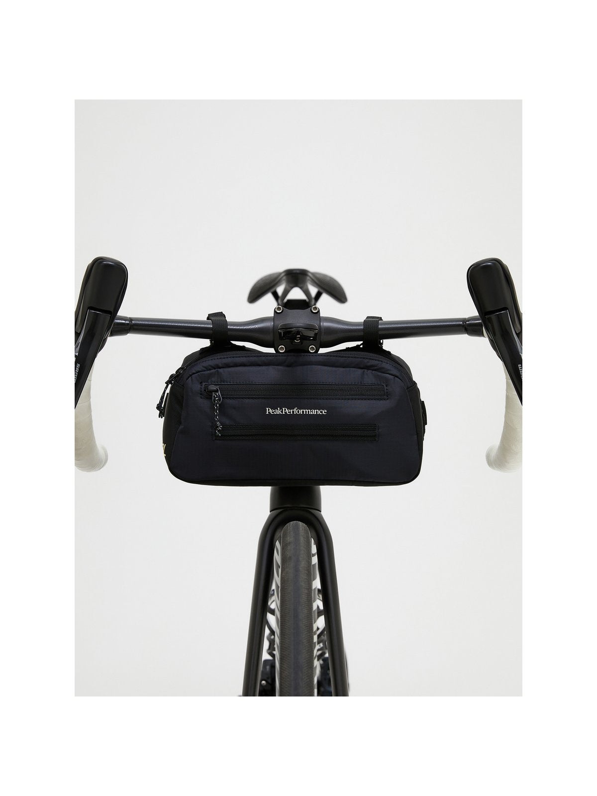 adventuresports nerka-peak-performance-street-bike-bag-g80777010-050 detail