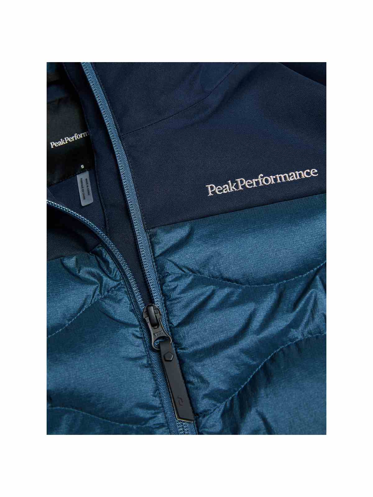 Kurtka PEAK PERFORMANCE W Silverchute Helium Jacket granatowy