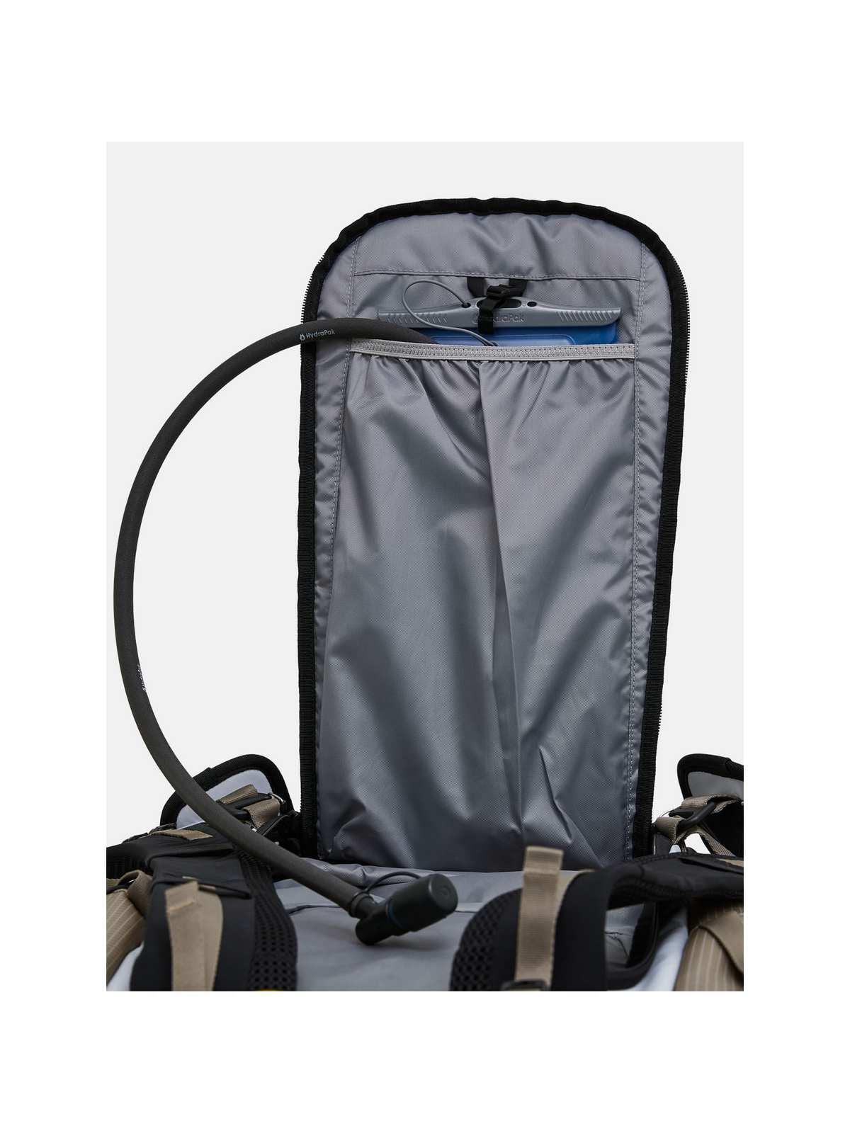 adventuresports plecak-peak-performance-hike-backpack-g80705020-g67 detail3