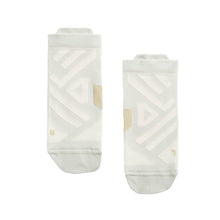 Skarpety do biegania ON RUNNING Performance Low Sock biały
