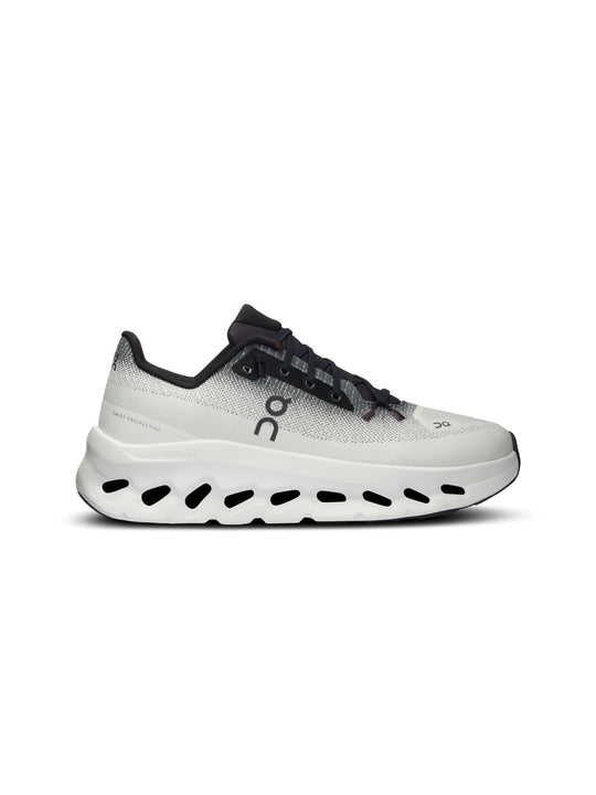 Buty damskie ON RUNNING Cloudtilt biało czarny

