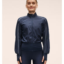 Kurtka damska CASALL Statement Woven Training Jacket granatowa
