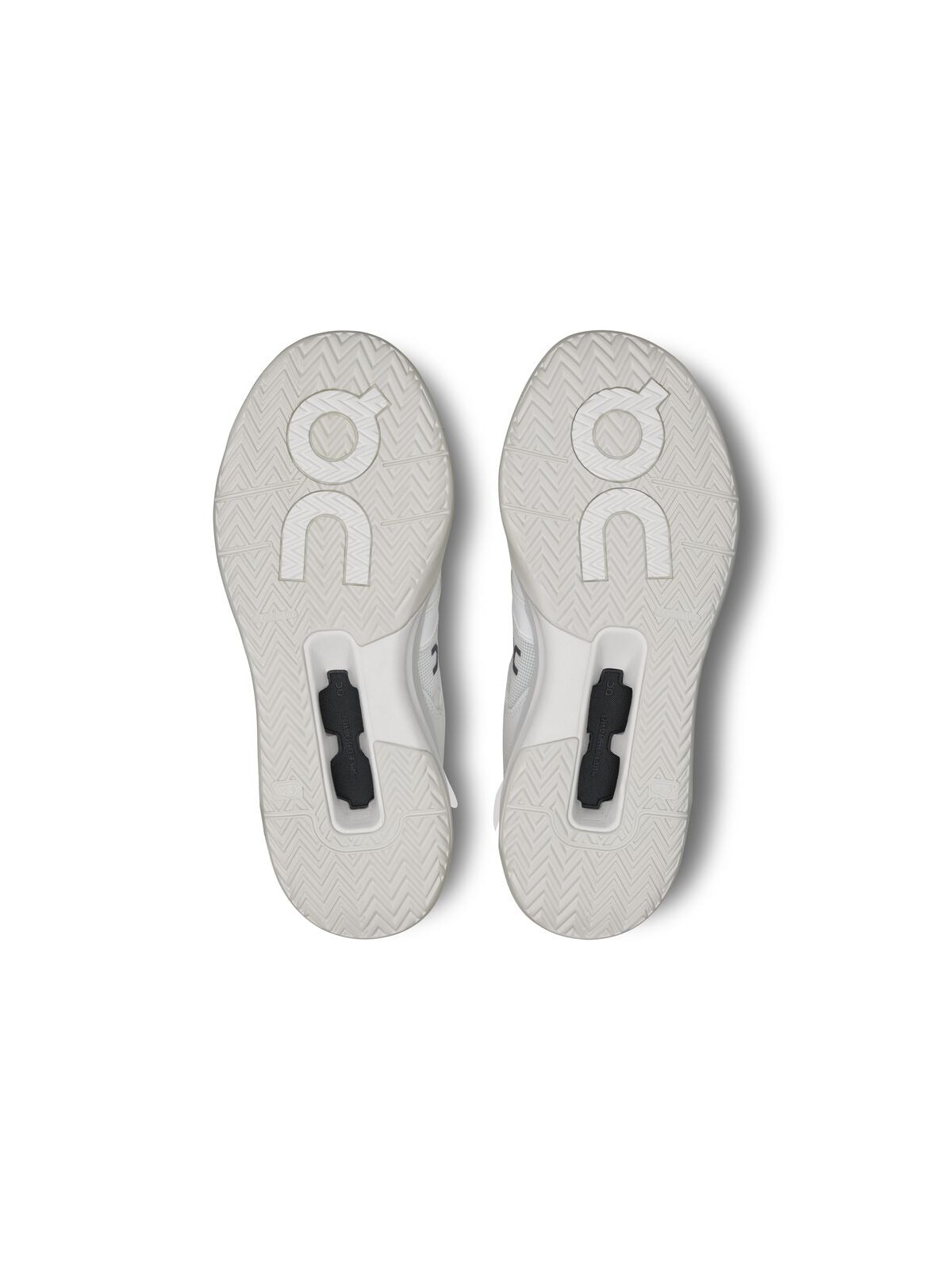 Buty do gry w tenisa damskie On THE ROGER Clubhouse Pro biały