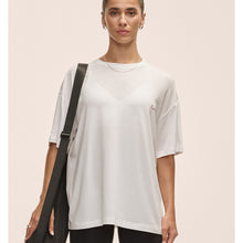 Koszulka damska Casall Oversized Cotton Blend Tee biały - Adventure Sports
