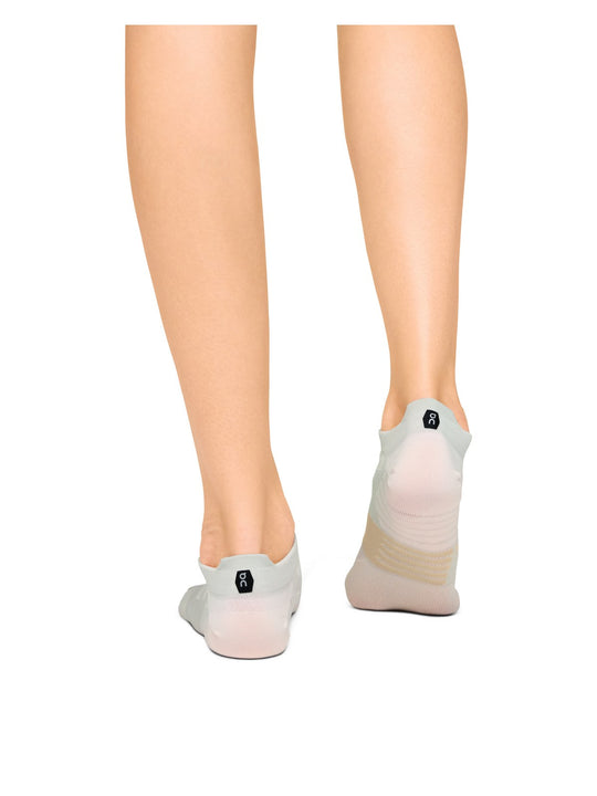 Skarpety do biegania ON RUNNING Performance Low Sock biały
