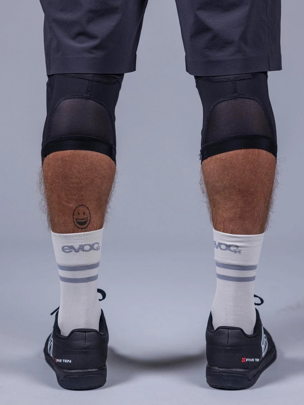 Ochraniacze na kolana EVOC Knee Protector Ls Flex Lite black
