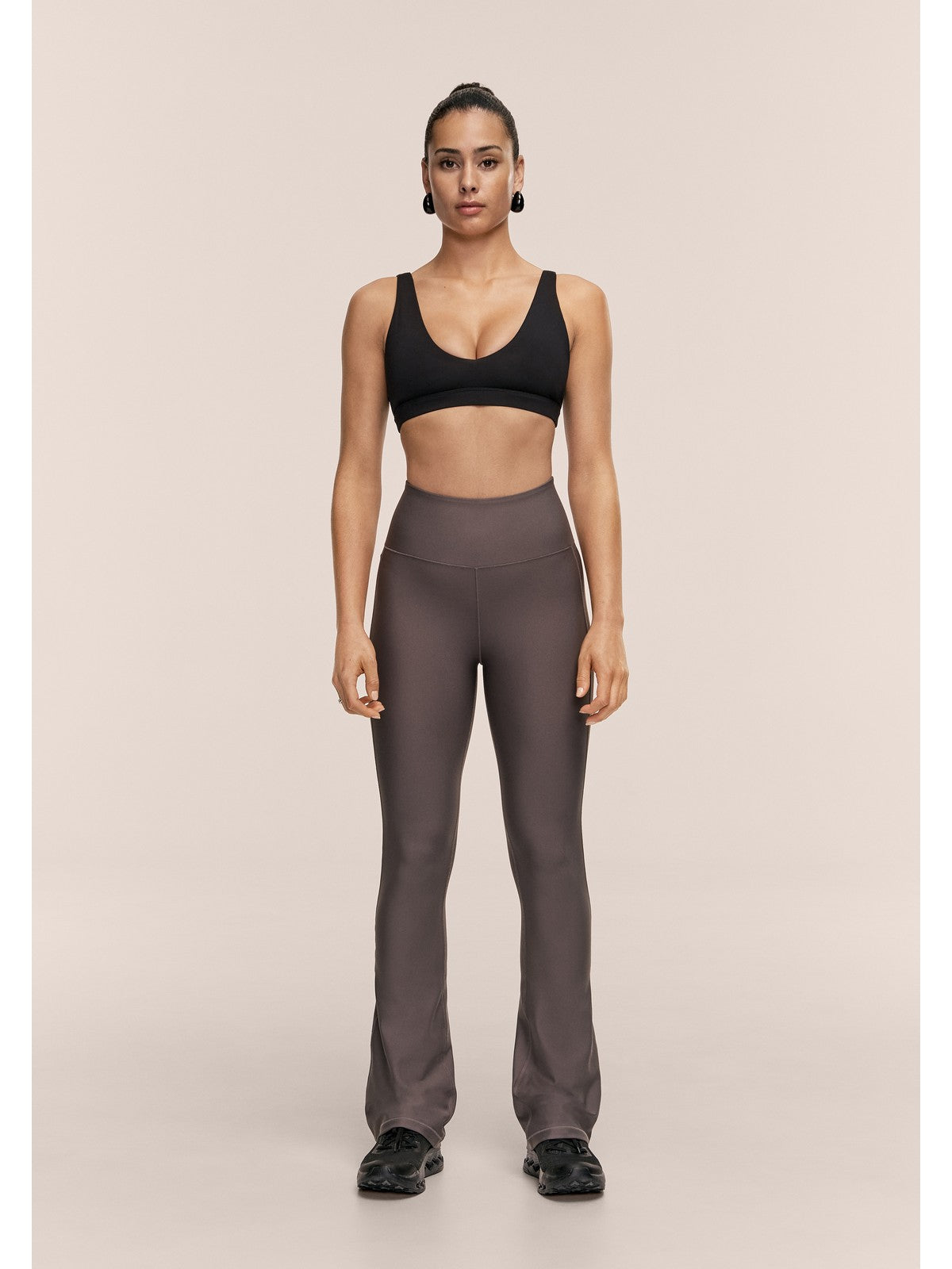 Spodnie damskie CASALL Flare High Waist Pant kolor szary