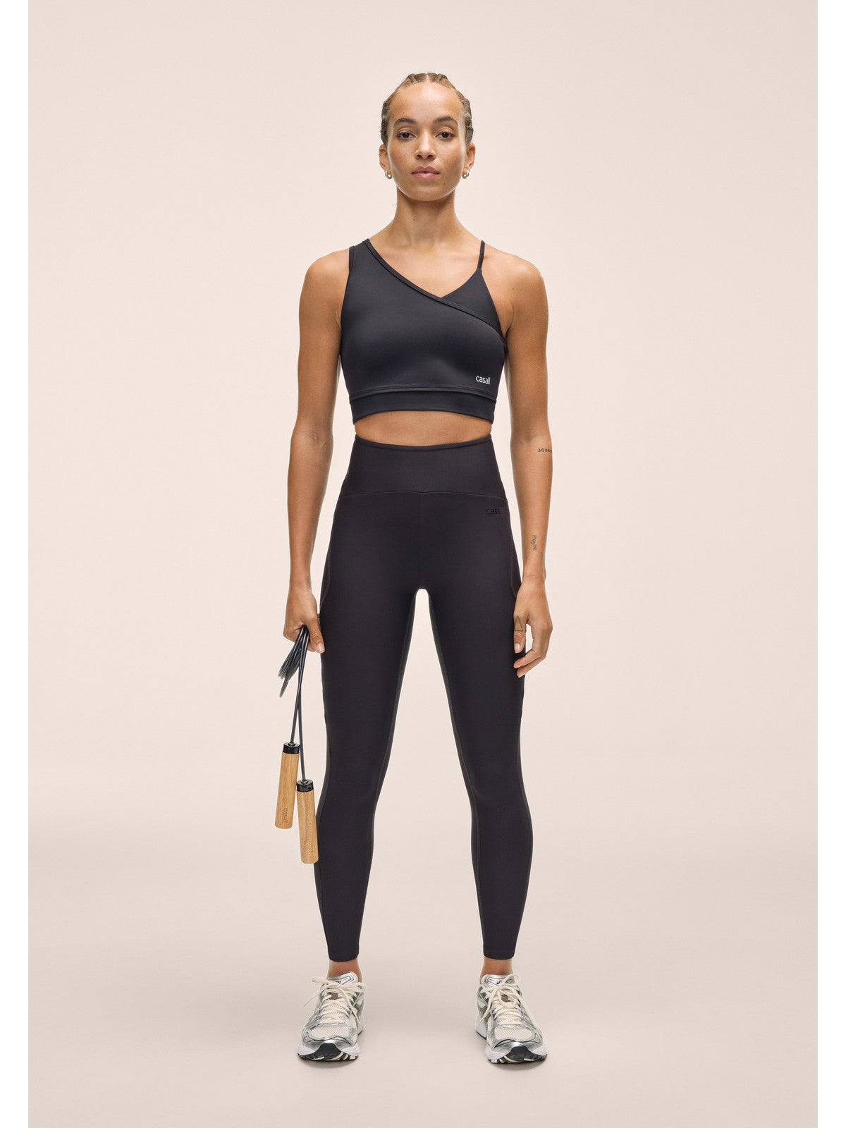 Legginsy damskie CASALL Twist Cut Out High Waist Tights kolor czarny