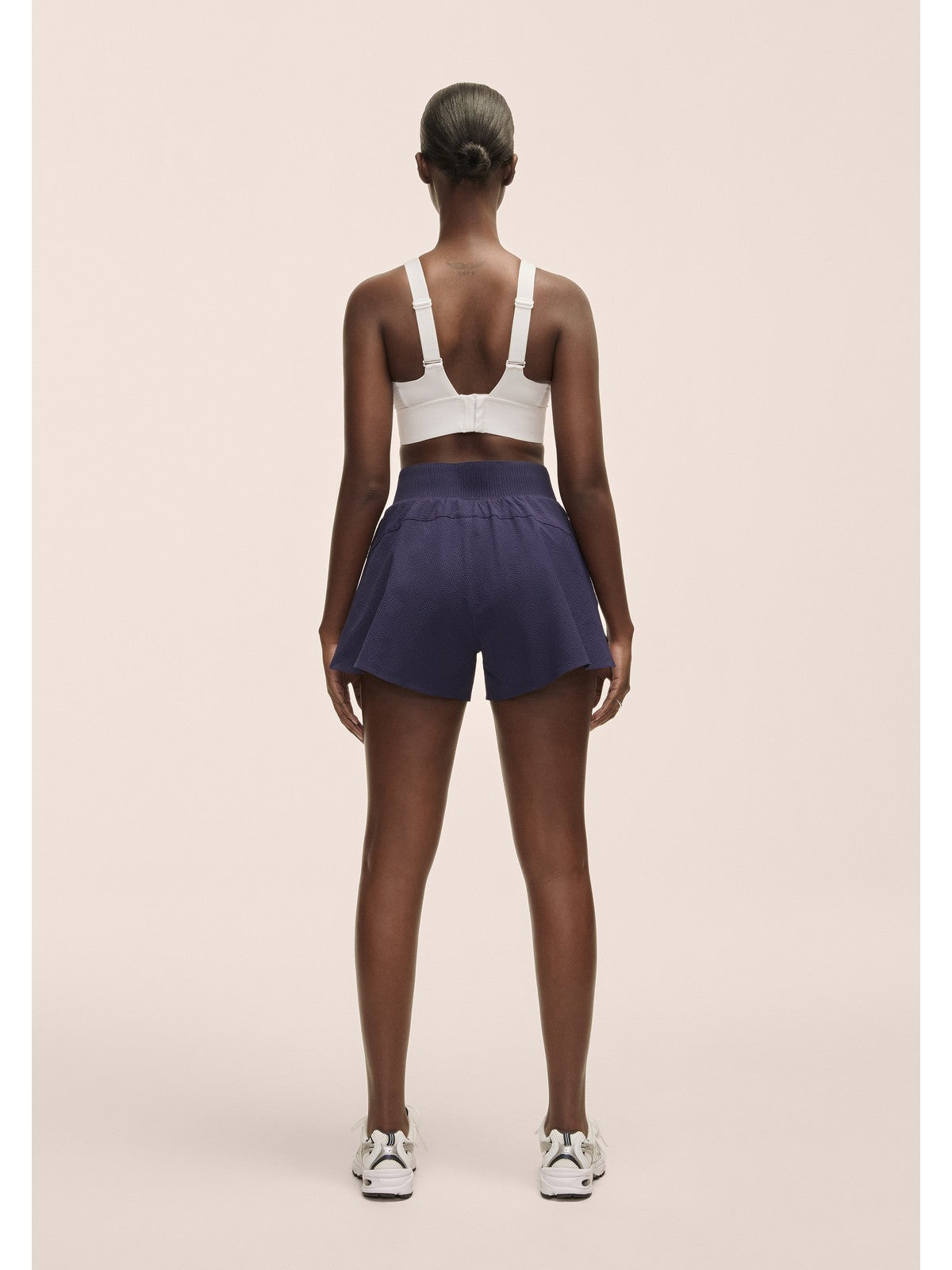 Szorty do biegania Casall Luna Textured Shorts fioletowy - Adventure Sports