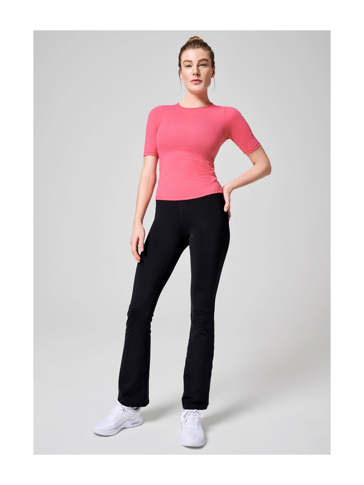 Spodnie damskie z wysokim stanem CASALL Flare High Waist Pant czarny